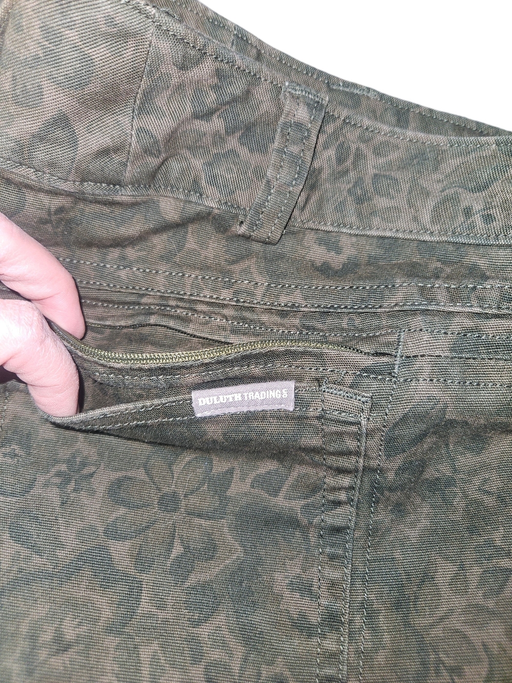 Duluth Trading Co Fkex Fire Hose Olive Floral Camo Cargo Pants 14x29, 8 Pockets! - Picture 10 of 13